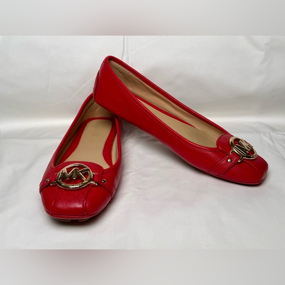 Michael Kors Fulton Red Leather Gold Logo Charm Flats Shoes Size 8M - Picture 6 of 10